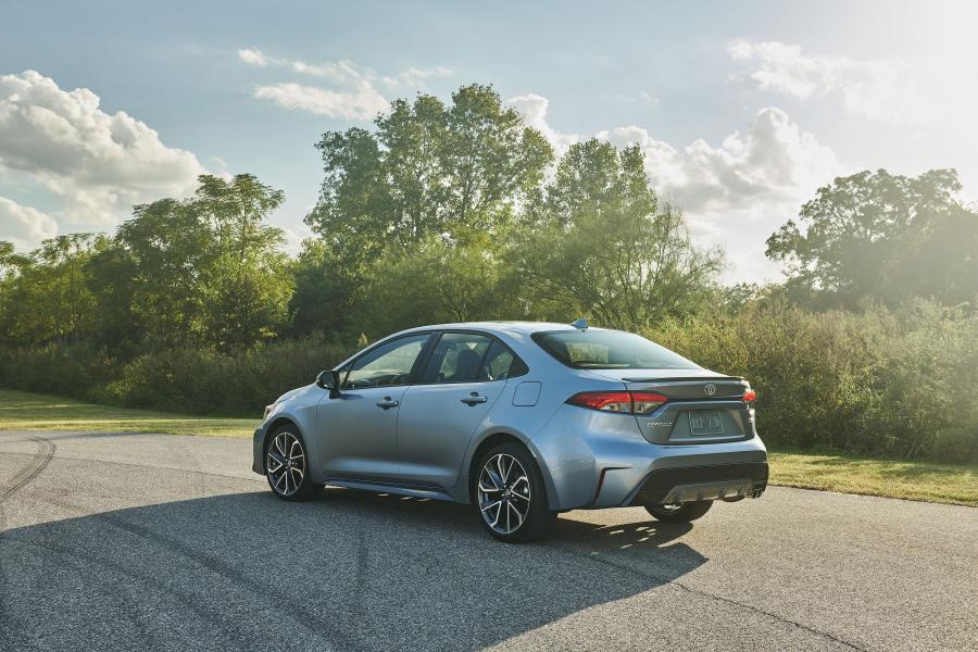  Toyota Corolla XSE Sedan 2019 года  (NA) (фото 35 из 45)